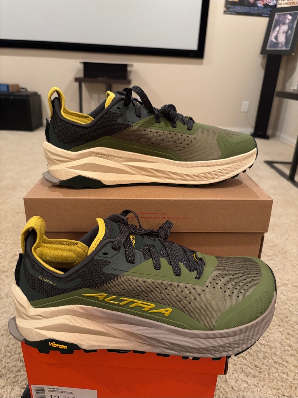 Altra M Olympus 6 Trail running shoes